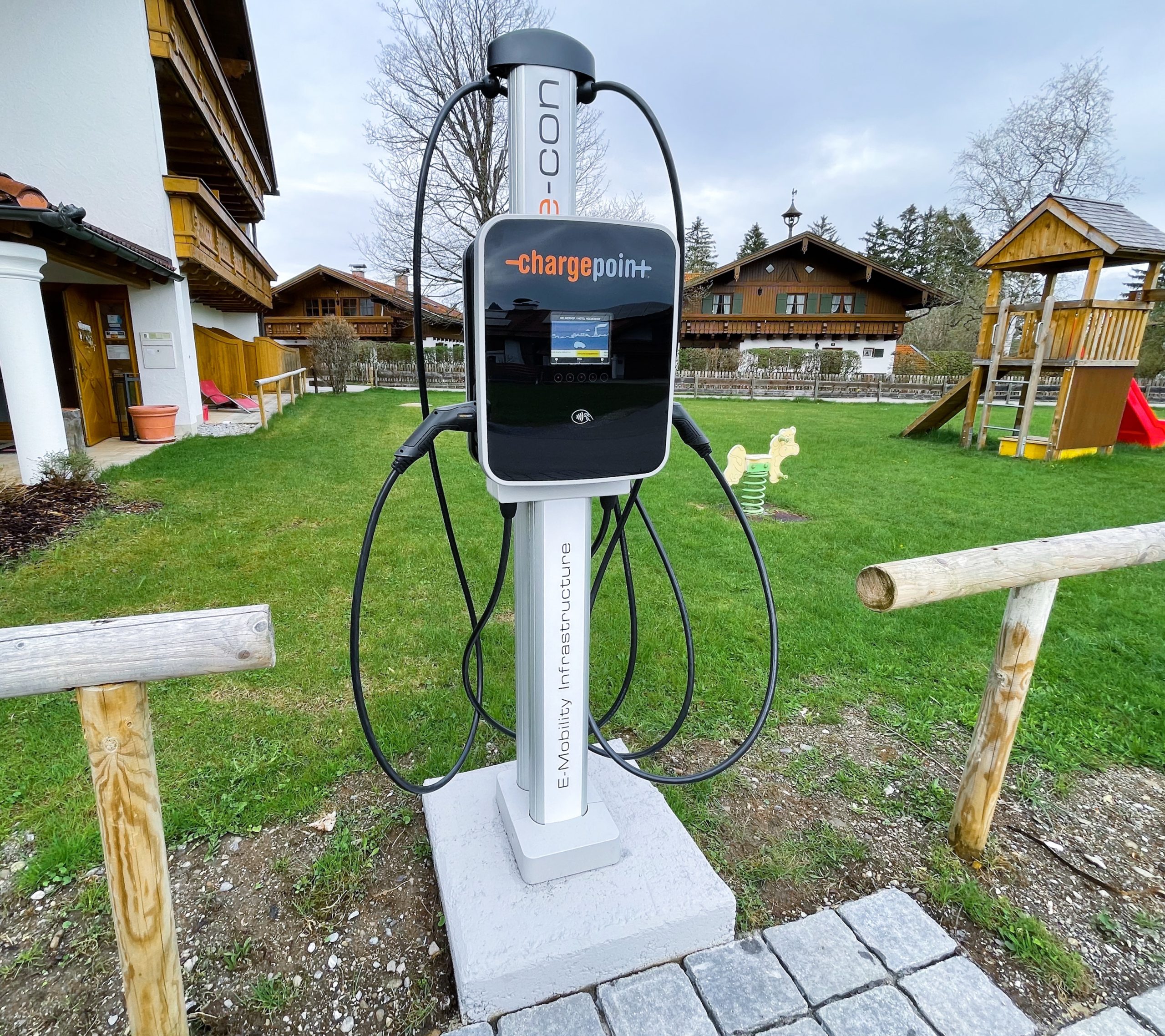 Ladestation für E-Autos am Helmerhof in Schwangau