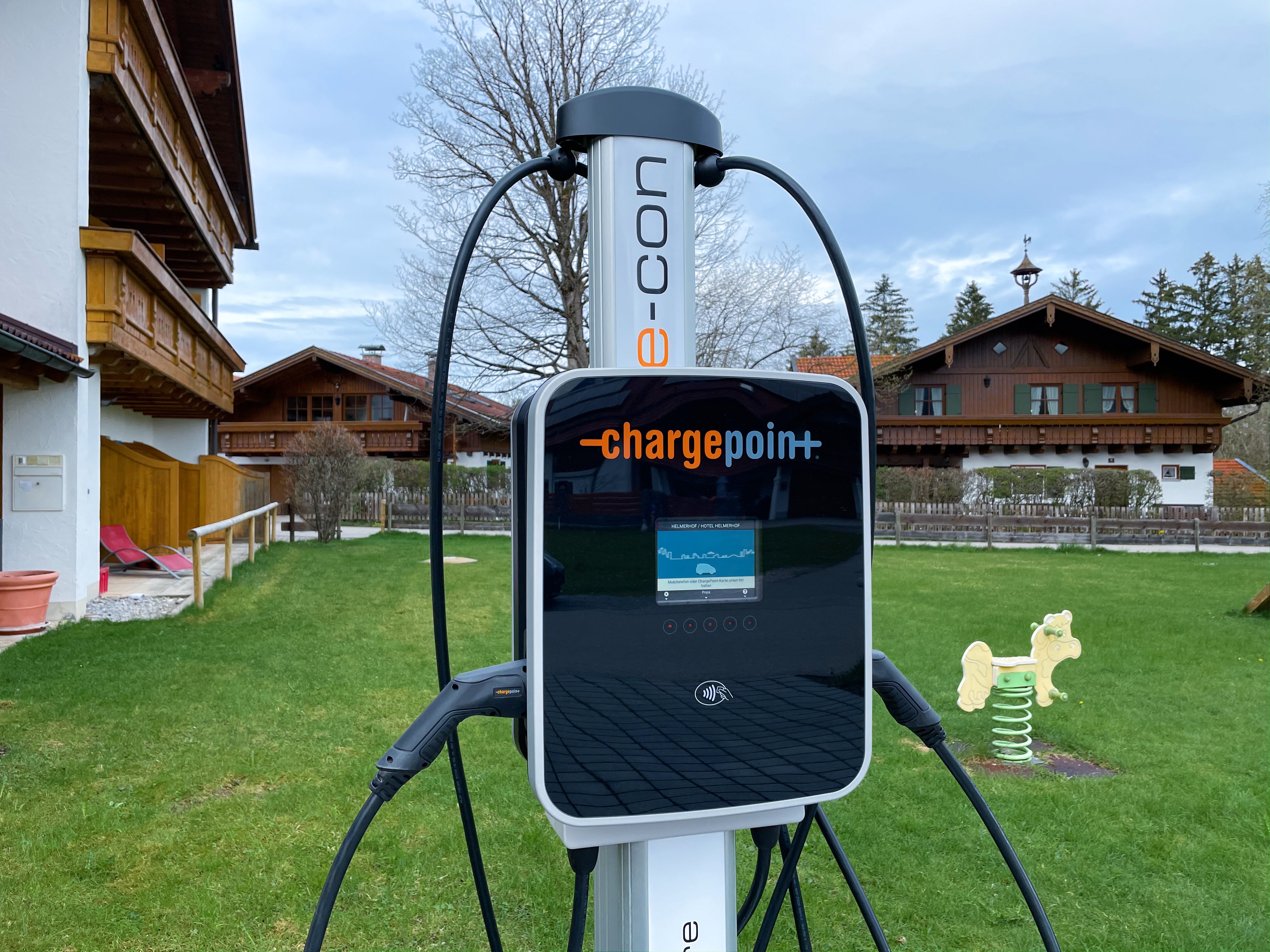 Ladestation für E-Autos am Helmerhof in Schwangau