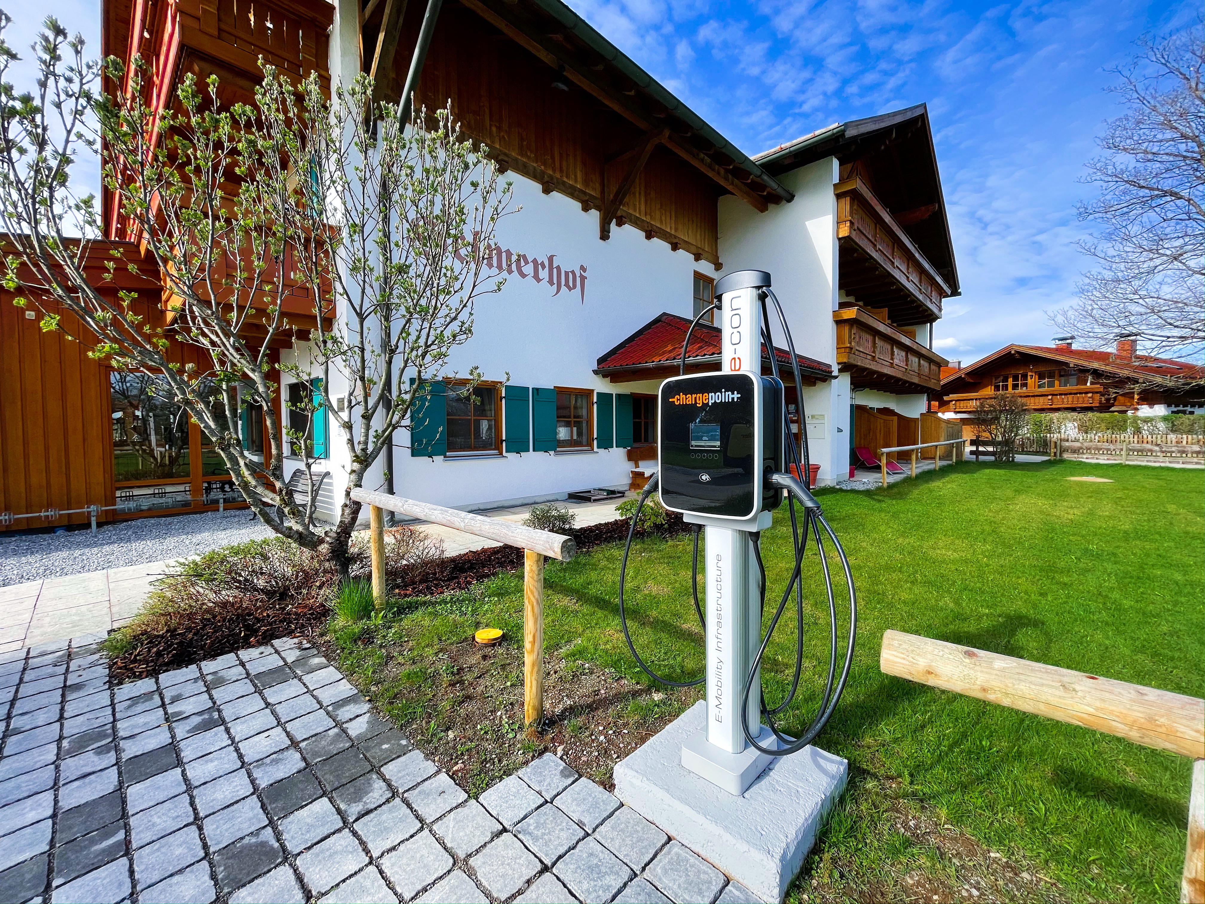 Ladestation für E-Autos am Helmerhof in Schwangau